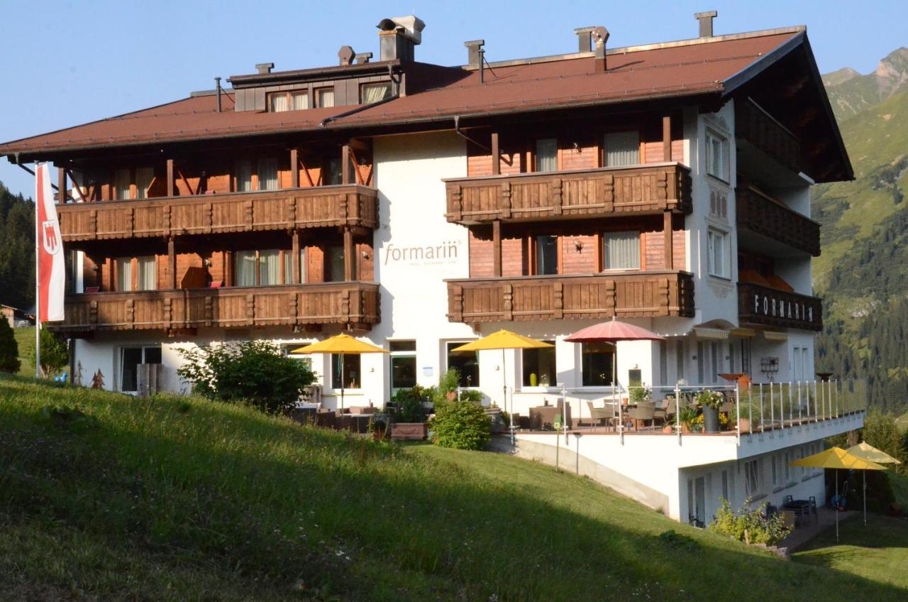 Hotel Restaurant Formarin Oberlech Esterno foto