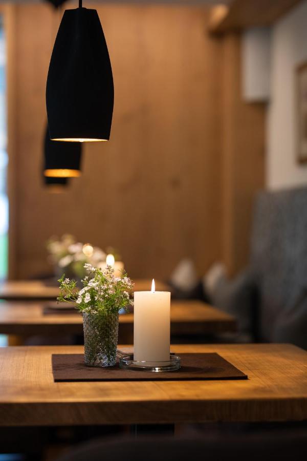 Hotel Restaurant Formarin Oberlech Esterno foto