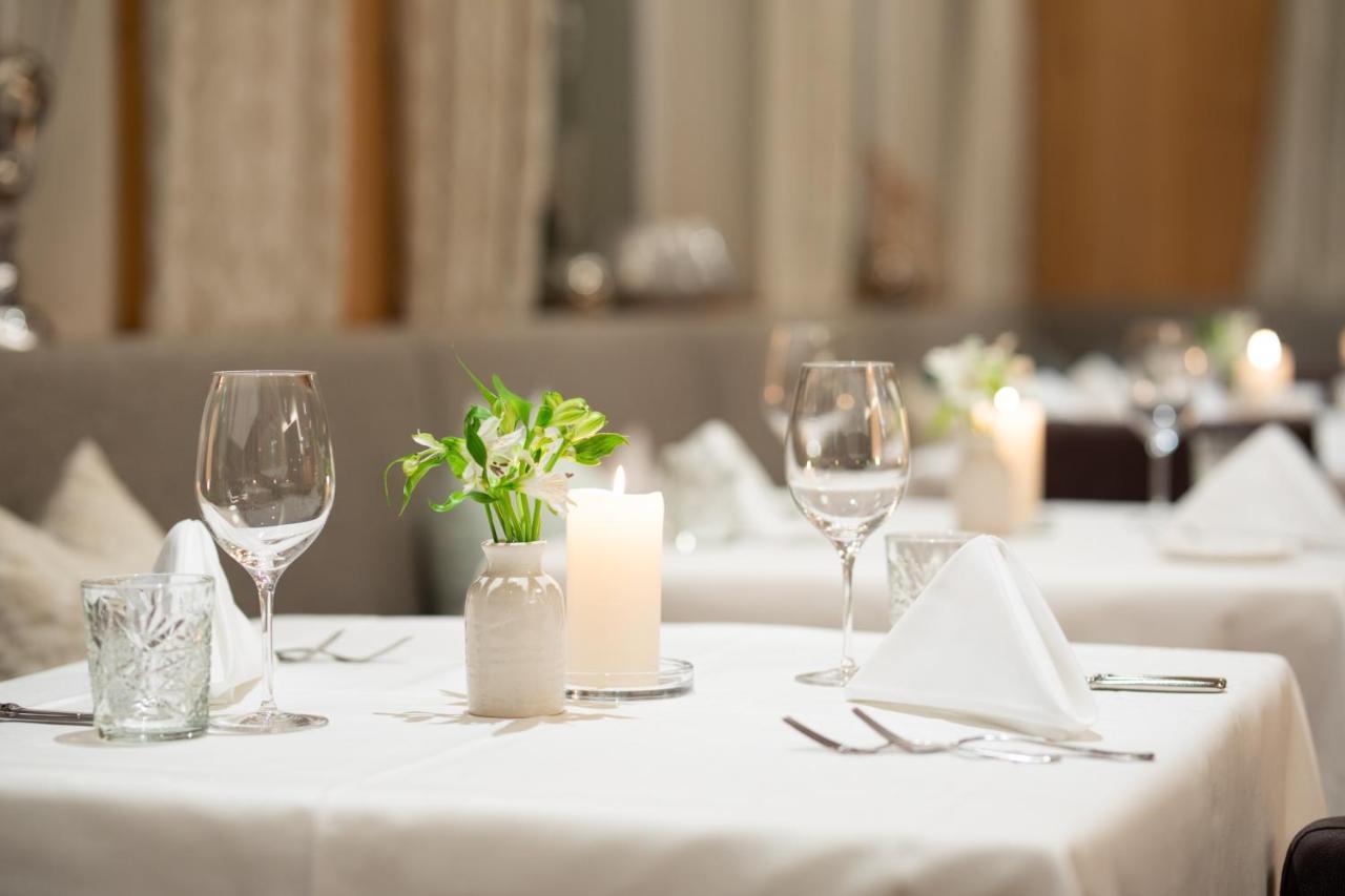 Hotel Restaurant Formarin Oberlech Esterno foto