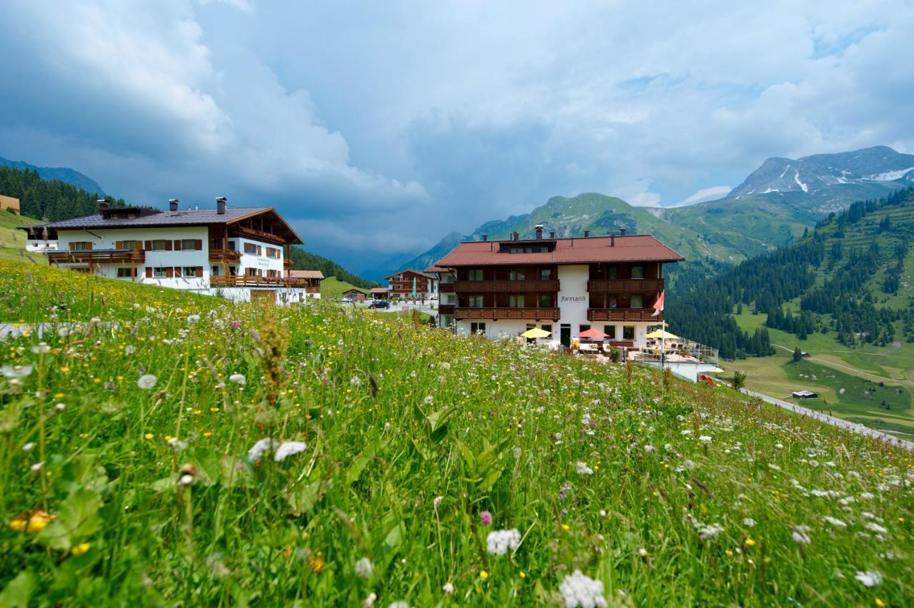 Hotel Restaurant Formarin Oberlech Esterno foto