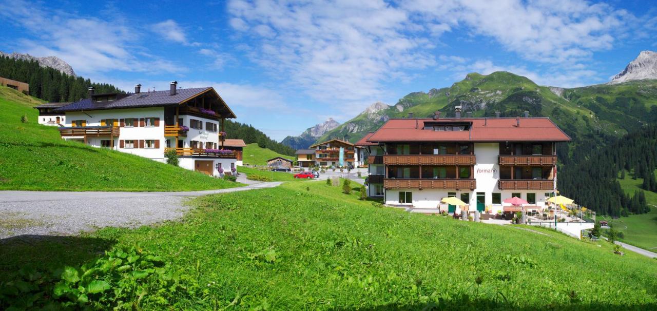 Hotel Restaurant Formarin Oberlech Esterno foto