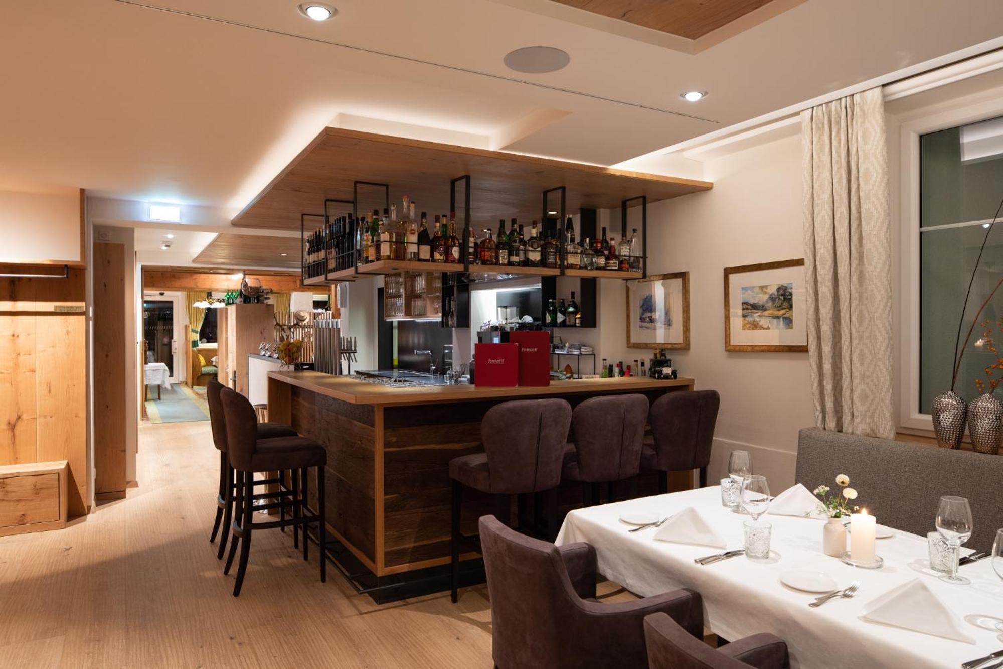 Hotel Restaurant Formarin Oberlech Esterno foto