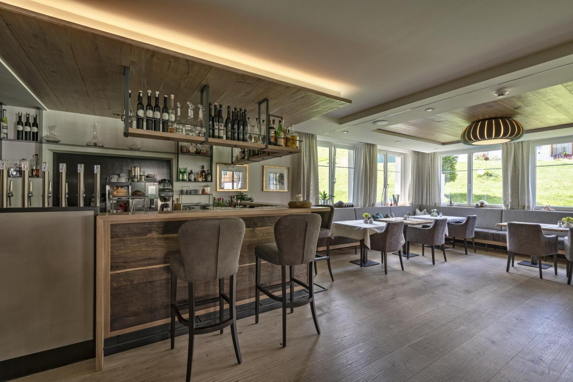 Hotel Restaurant Formarin Oberlech Esterno foto