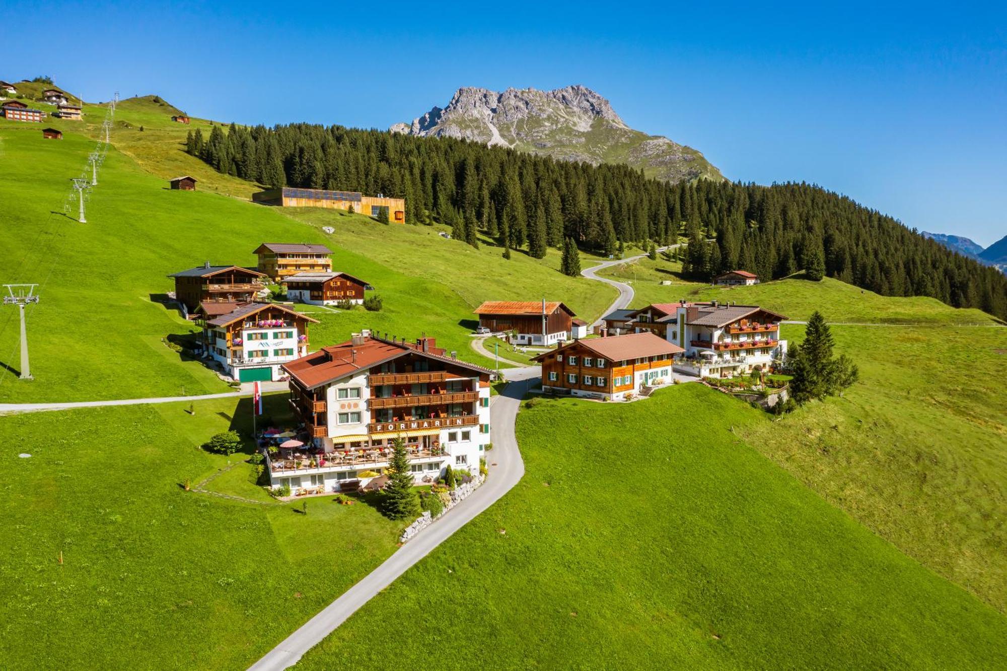 Hotel Restaurant Formarin Oberlech Esterno foto